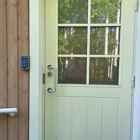 Pink Nissi 招待所 库萨莫