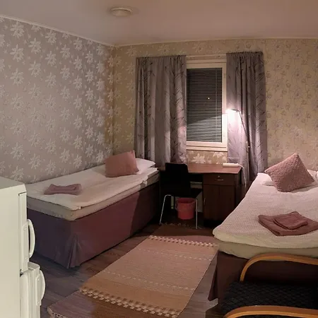 Pink Nissi 招待所